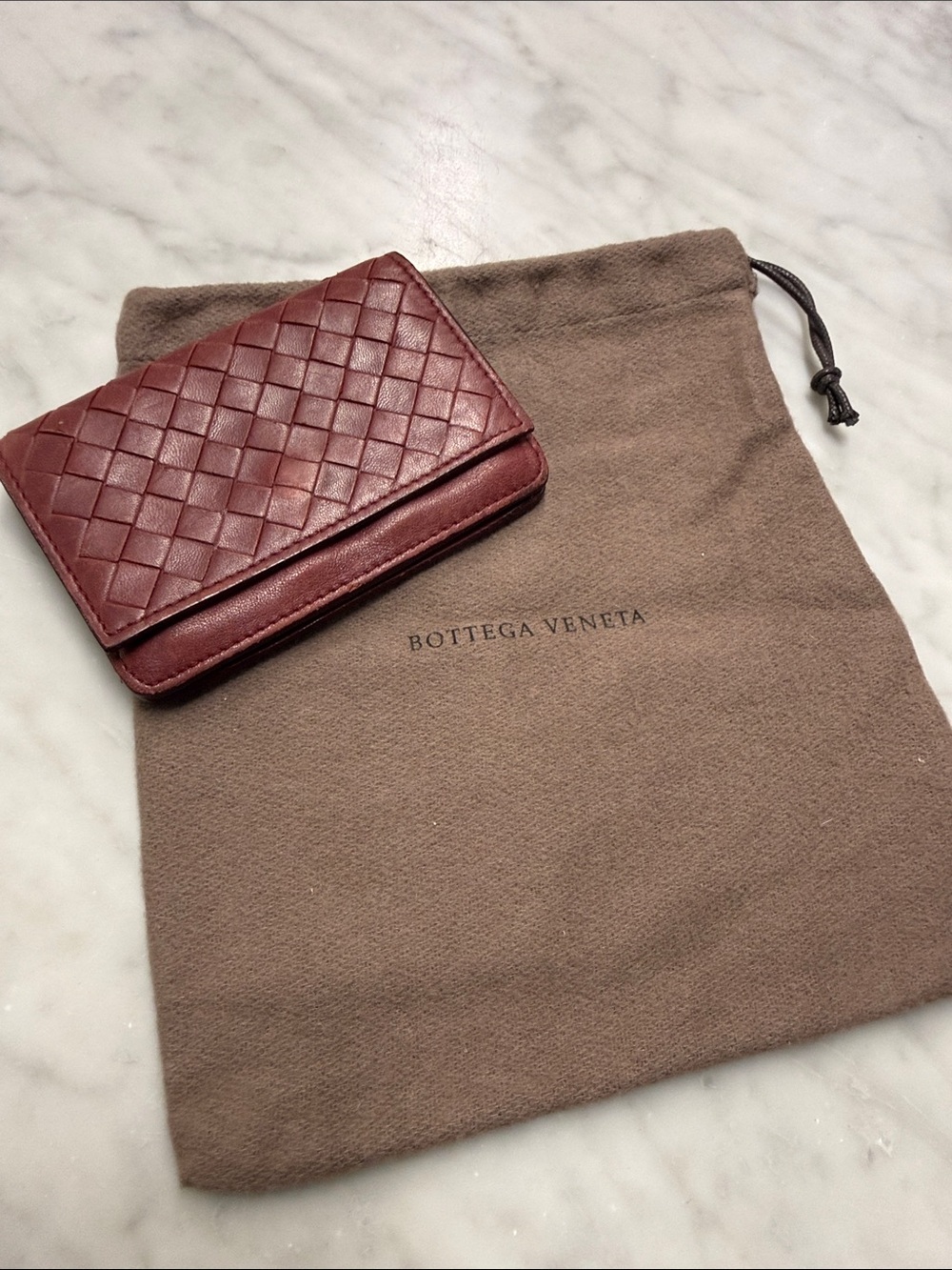 Bottega Veneta Small Fondente Intrcciato Bi-Fold Leather Wallet in Bordeaux